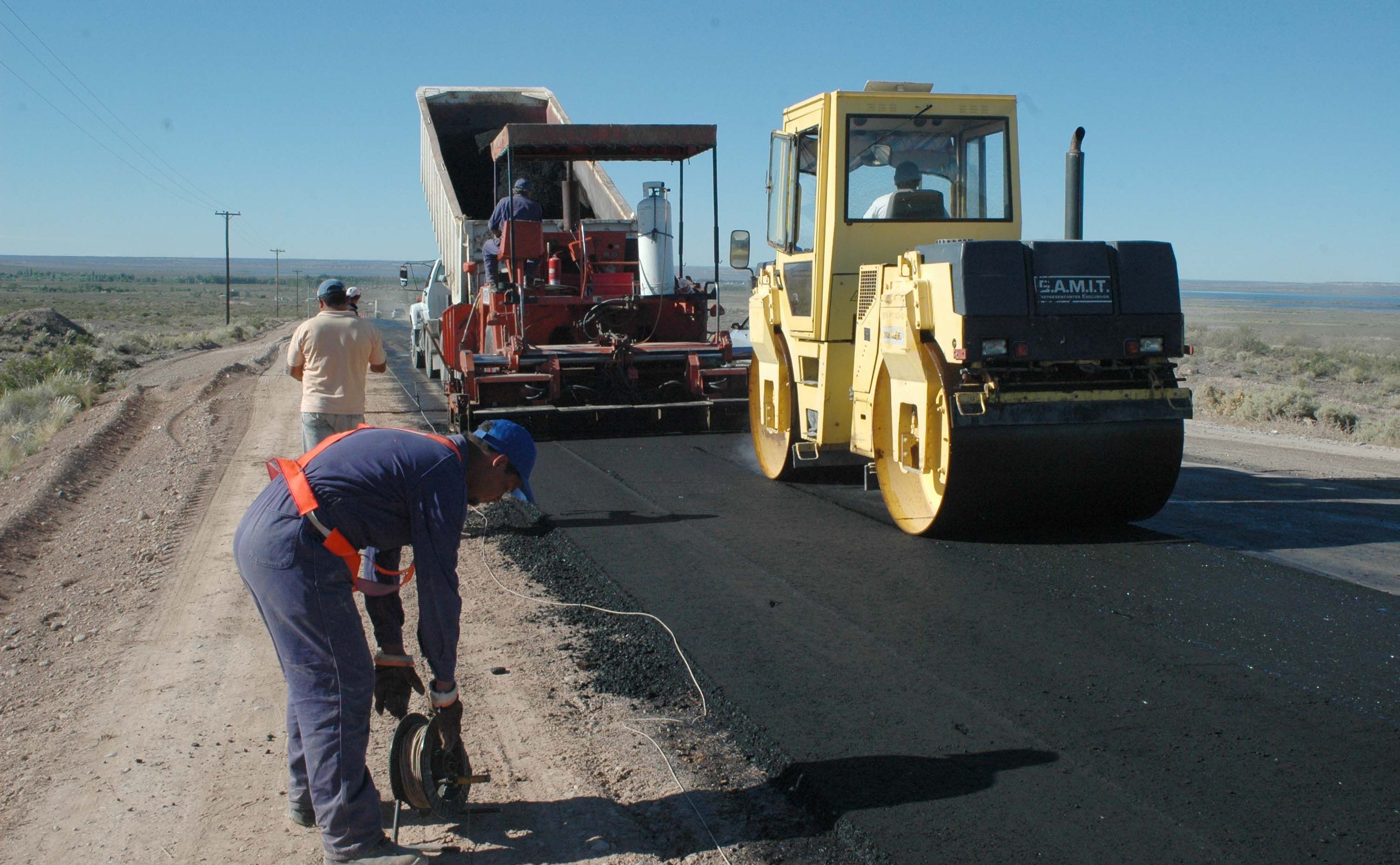 Repavimentación de la ruta 70 al Lago Pellegrini