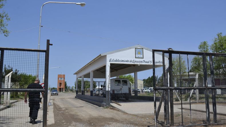 Personal penitenciario encontró marihuana, cocaína y pastillas escondidas en el Penal 5 de Cipolletti.