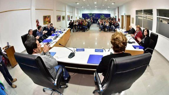 En Roca pedirán a Provincia que pague el subsidio al colectivo