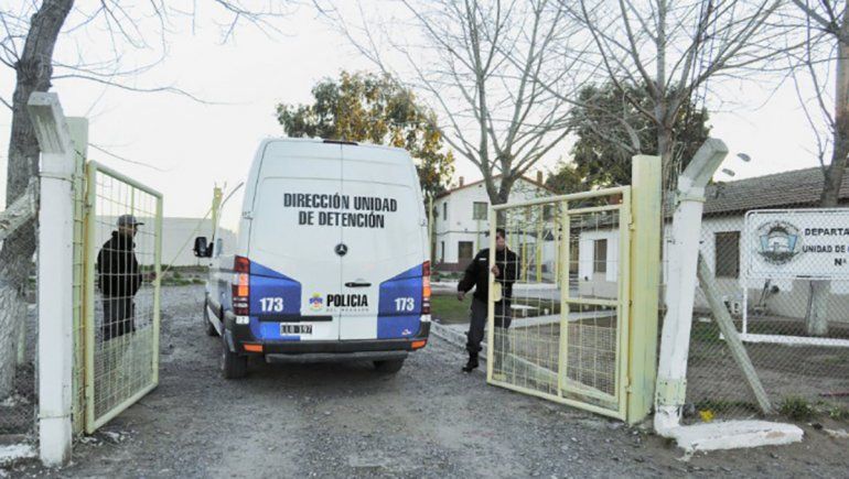 Tensión en la U11: un interno tomó de rehén a un penitenciario
