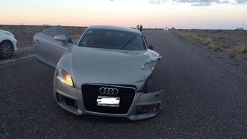 El auto Audi que era conducido por un cipoleño, que habría resultado herido. El impacto fue contra un Gol, de manera semi frontal. 