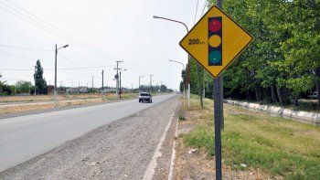 transito analiza cambios en carteles viales y semaforos