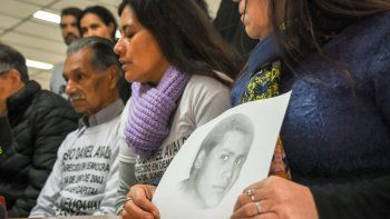 marcha y asueto en la unco, a 16 anos de la desaparicion de avalos