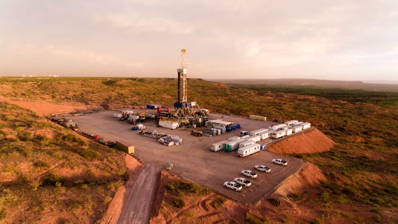 El trabajador petrolero de Vaca Muerta fue hallado muerto por un operario cuando llegó al lugar de trabajo.