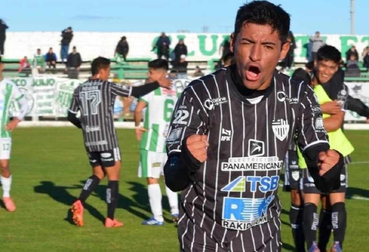 Santiago Jara y su grito tras el partido.&nbsp;