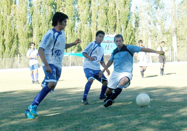 Dos adelantados  en la segunda fecha