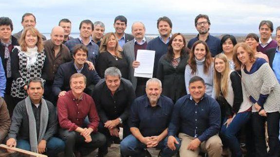 Intendentes y funcionarios provinciales debatieron sobre medidas para la nocturnidad en el Alto Valle. La próxima reunión se hará en Cinco Saltos.