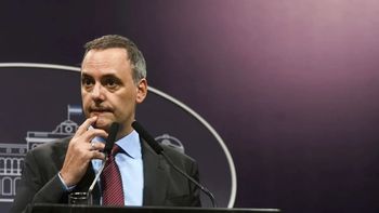 Manuel Adorni fue categórico y dijo que todos los miembros del gabinete tienen “muy en claro” la posición del presidente Javier Milei en materia de política internacional. Foto: LMNeuquén.