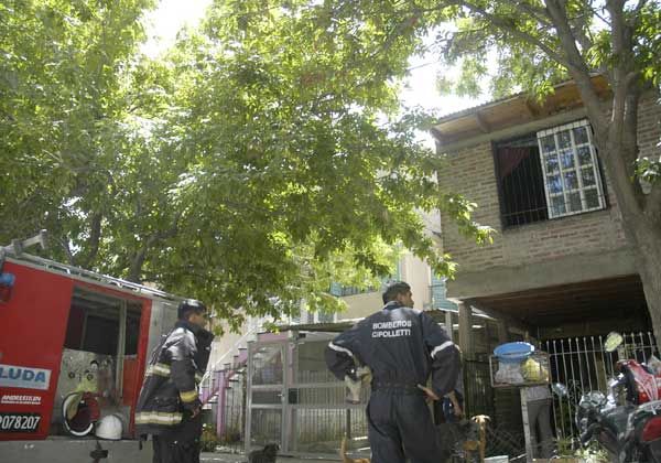 Tres viviendas, afectadas por el fuego