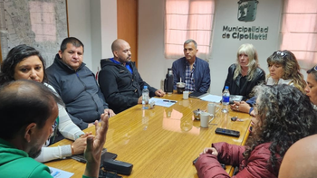 Los gremios municipales rechazaron la propuesta salarial del Ejecutivo de Cipolletti. Los gremios municipales rechazaron la propuesta salarial del Ejecutivo de Cipolletti.