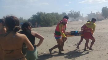 La rápida intervención de los guardavidas evitó una tragedia. Foto: Vanesa Schwemmler (NoticiasNet).