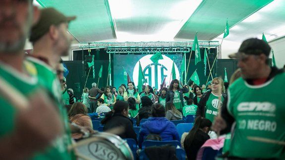 ATE realizará un multitudinario plenario de delegados y secretarios generales en Cinco Saltos, donde definirán si aceptan la oferta del Gobierno.
