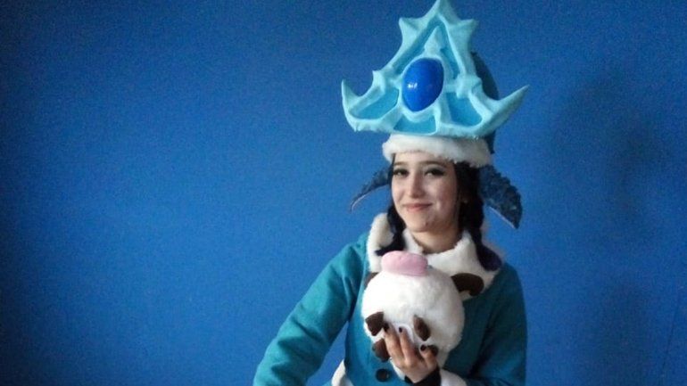 El boliche Décadas se llenó de jóvenes amantes de los animés