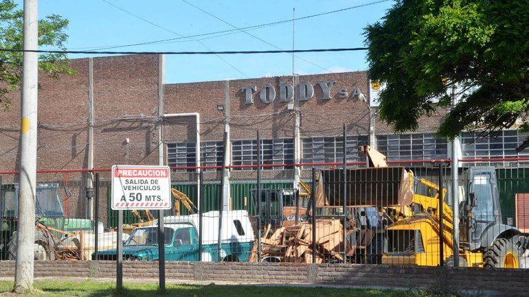 Murió tras caer desde 20 metros