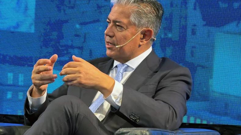 Rolando Figueroa fue medido por una consultora junto a otros gobernadores.
