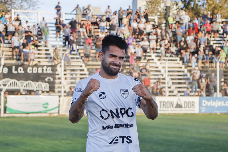 Cipolletti suena bien con Elvis Hernández