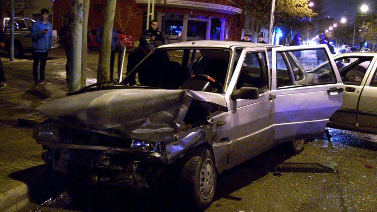 Un violento choque dejó un herido en la madrugada
