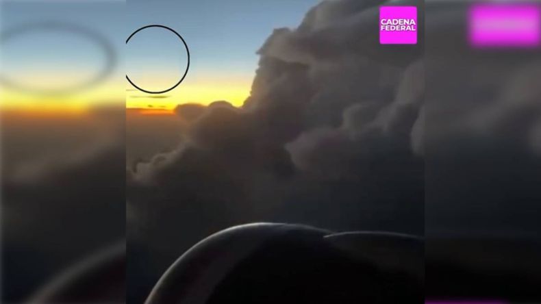 Captaron un extraño objeto en el cielo de Neuquén. | LMCipolletti.com Captaron un extraño objeto en el cielo de Neuquén.