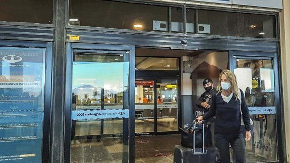 Llegó a Bariloche el primer avión comercial con 150 pasajeros