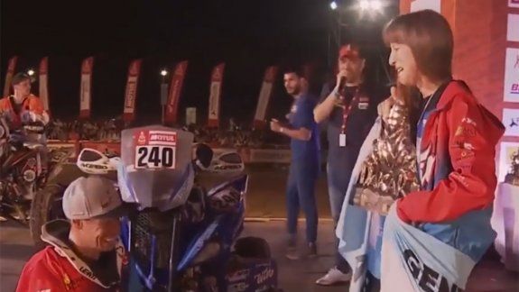 El argentino que le propuso matrimonio a su novia en el Dakar