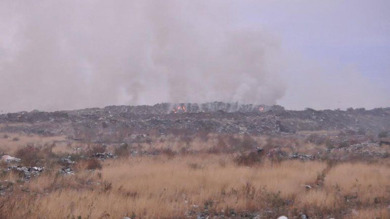Paulatinamente se va poniendo cierto orden al predio del vertedero local.