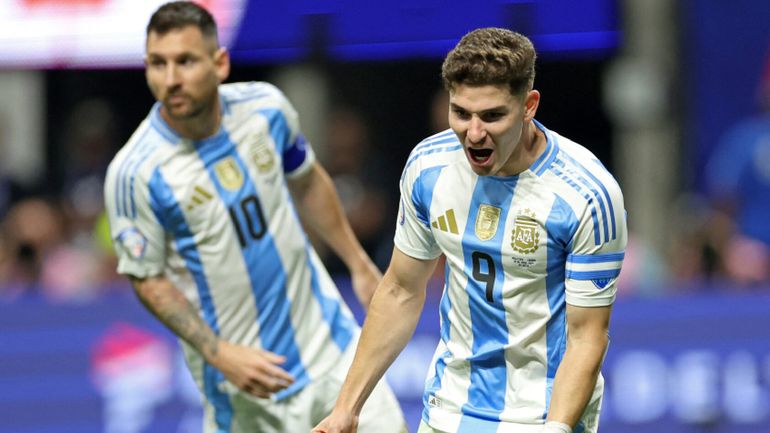 Julián Álvarez abrió el marcador para la Selección Argentina y Lautaro lo liquidó.