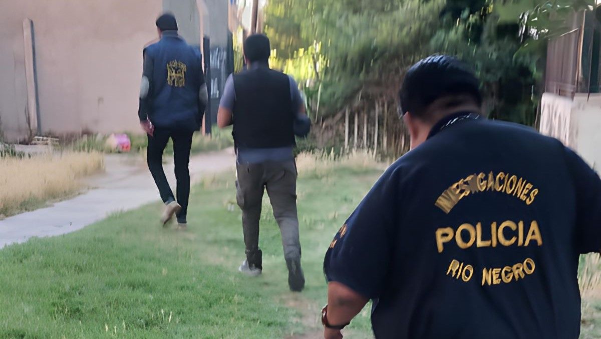 Por el ataque a balazos la policía hizo un allanamiento en el barrio La Paz de Cipolletti.&nbsp;