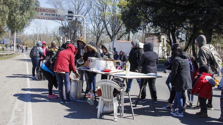 Se levantó el corte en los puentes carreteros