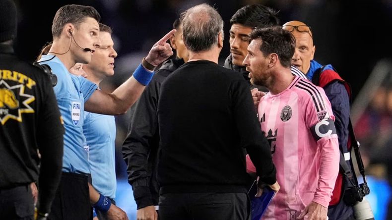 Lionel Messi furioso contra el arbitraje de la MLS