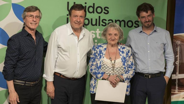 Arrancaron los festejos de Cipolletti con la entrega de 60 escrituras