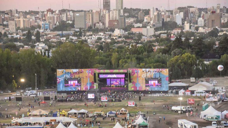 Duki, Cazzu, Ciro y Damas Gratis, los primeros confirmados para La Confluencia