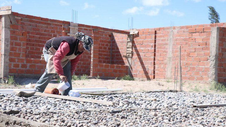 La Muni gestiona obras para loteos y acceso a casas del Procrear