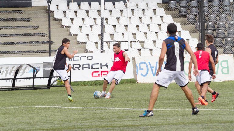 Valente vuelve a ser el dueño del lateral derecho.