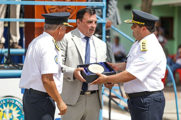 Hubo importantes anuncios durante el acto central del día del Policía. 