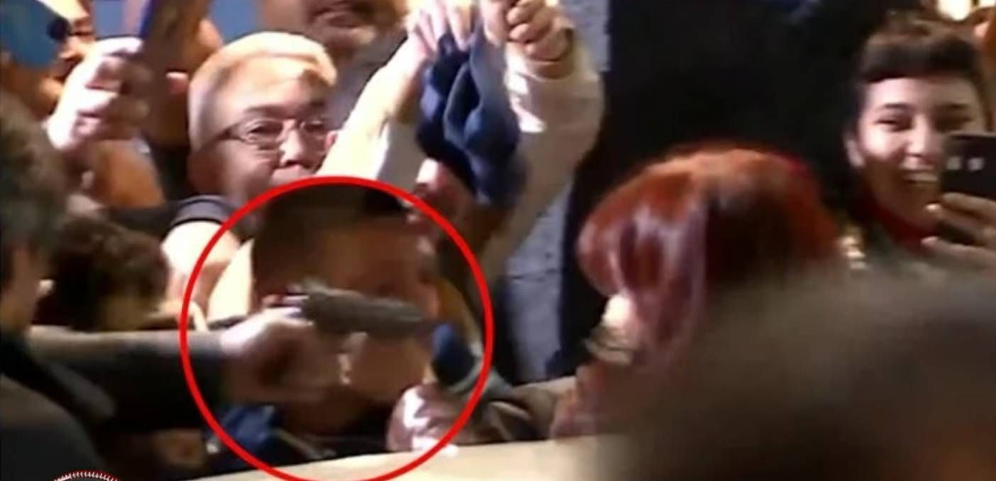 Detienen a un hombre que gatilló con un arma a Cristina Fernández 
