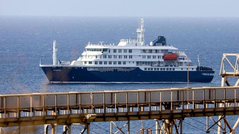 Hantavirus: el crucero llega a España y comienza el operativo para repatriar a los pasajeros