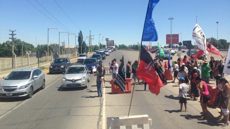 Militantes K levantaron la protesta en los puentes por Milagro Sala