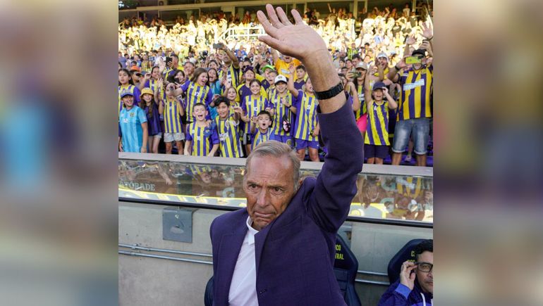 El cariño de los hinchas de Central que nunca olvidaron los campeonatos que ganaron con él.
