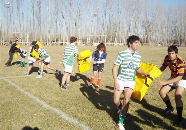 Concentración valletana de M-17 en Roca Rugby