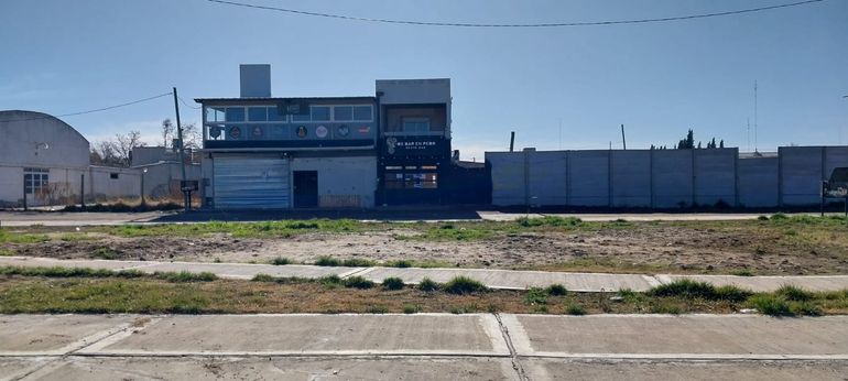 Allen: Clausuraron confitería por superar el 300% de su capacidad