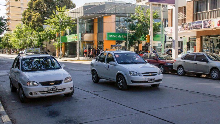 No habrá congelamiento de la tarifa de los taxis