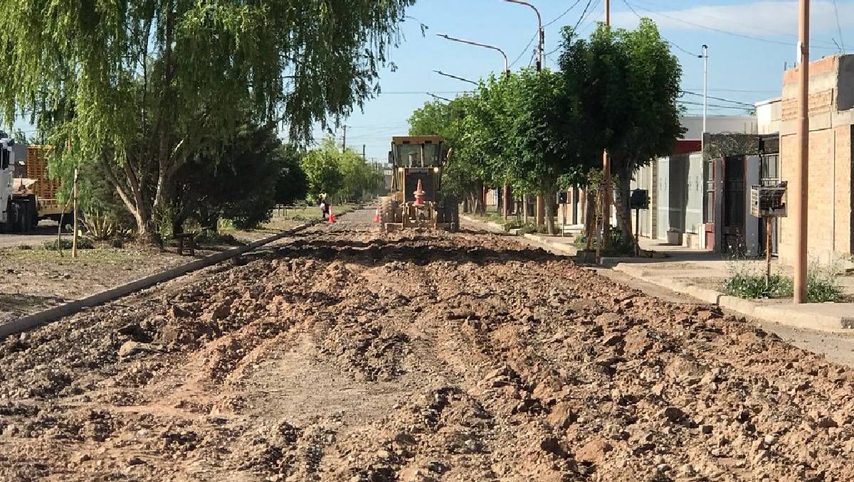 Comienza la primera etapa del plan de asfalto 2026 en Cipolletti.