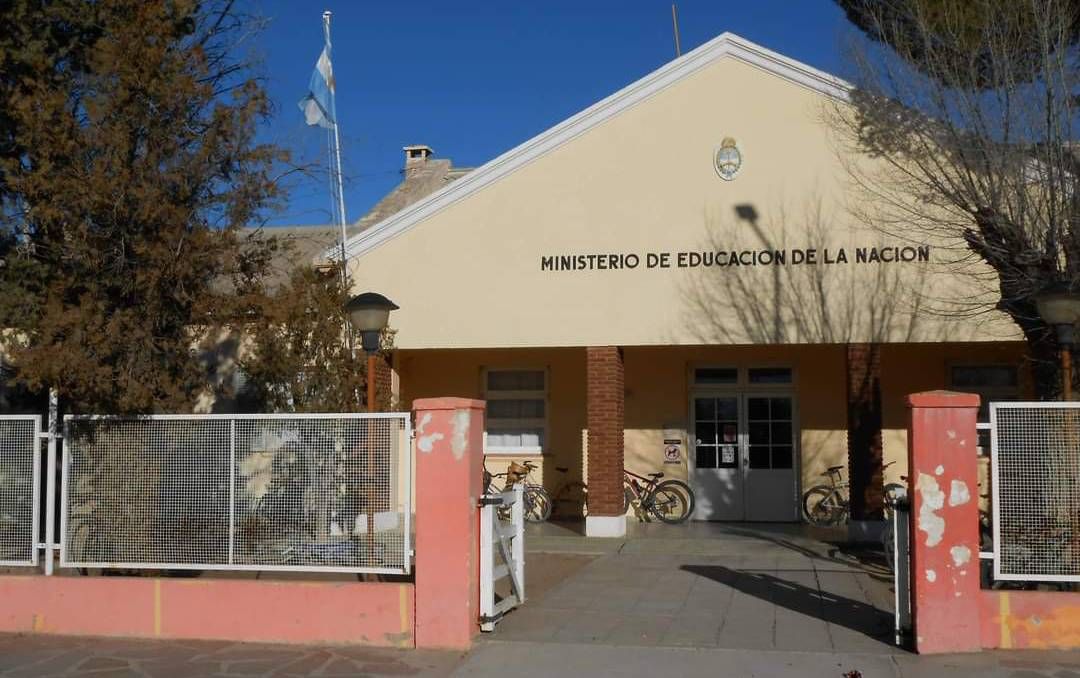 Comedor escolar recibió carne con una bala incrustada
