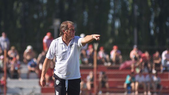 Homann está entusiasmado con la chance de tener a su equipo metido en el grupo de los 18 que irán por el ascenso a la B Nacional desde el 29 de enero.