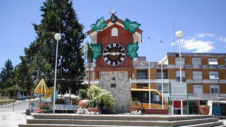 Carlos Paz, uno de los destinos más elegidos como viaje de egresados en primaria. Carlos Paz, uno de los destinos más elegidos como viaje de egresados en primaria.