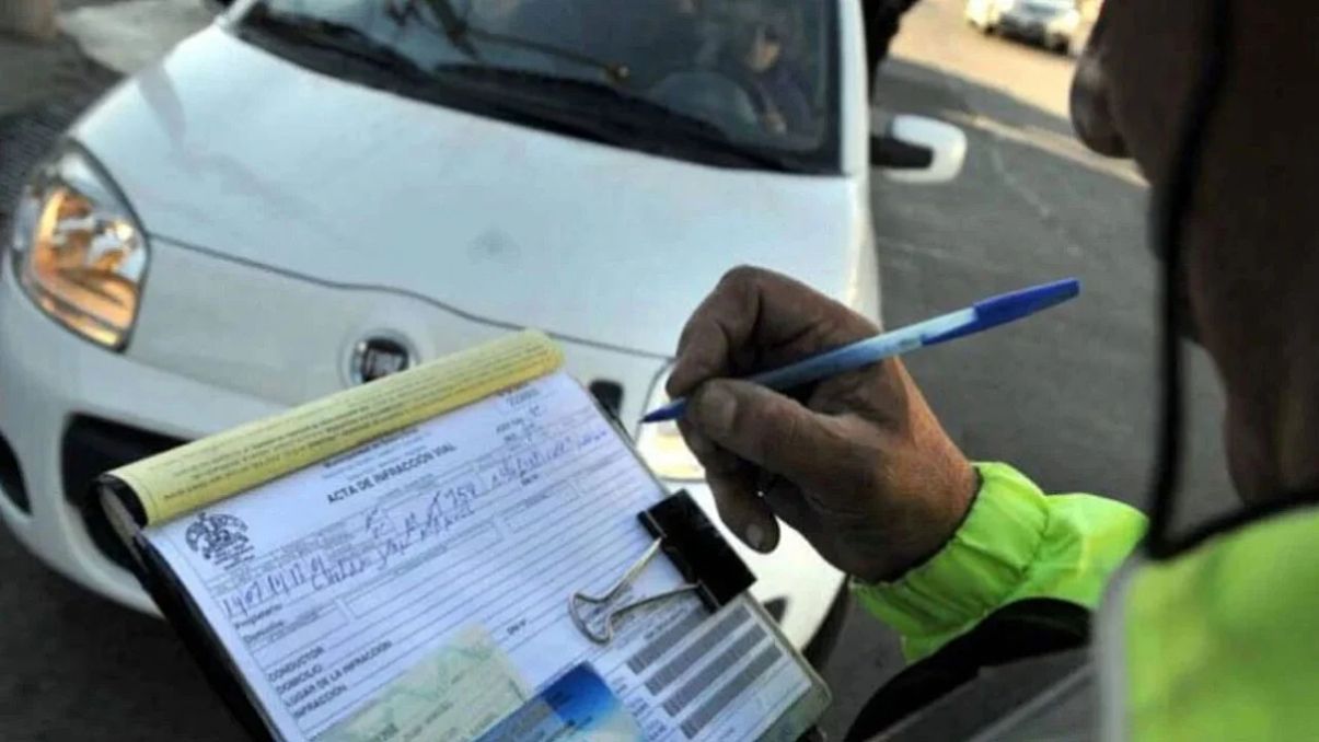 Saber cuándo prescriben las multas de tránsito es un dato clave.&nbsp;