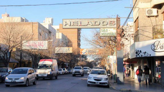 Presentaron el proyecto popular para estacionar.