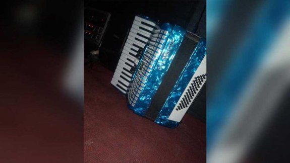 Desesperada búsqueda del acordeón que le robaron dos ladrones
