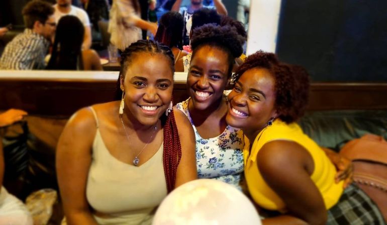 Sarita junto a sus queridas hermanas Loruchama y Jemileine.