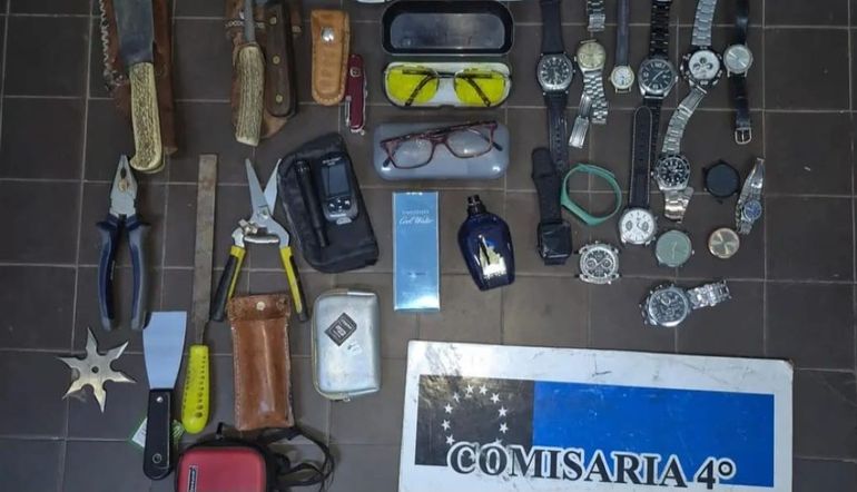 En el allanamiento realizado al departamento del ladrón encontraron el botín y elementos provenientes a otros hechos delictivos.&nbsp;